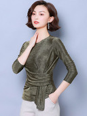 Stílusos női blúz fényes hatással, kerek nyakkivágással