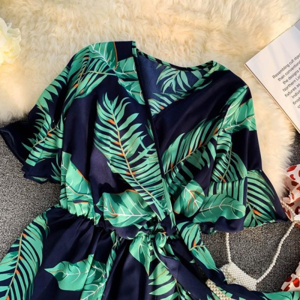 Salopeta de dama eleganta cu talie elastica si maneci scurte