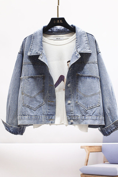 Női alkalmi farmerdzseki gallérral és kövekkel