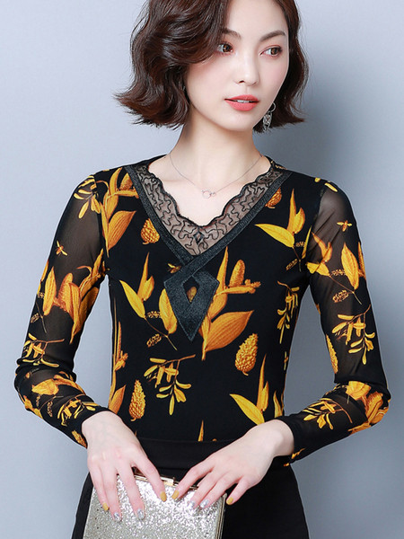 Új modell női blúz virágos motívumokkal, spitz nyakkivágással