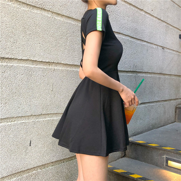 Rochie de dama decupata cu spate decupat si maneci scurte