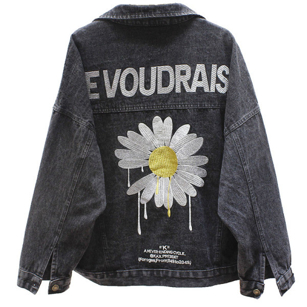 Modern női farmerdzseki színes hímzéssel, széles ujjakkal