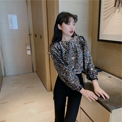 Нов модел дамска блуза с овално деколте и гол гръб