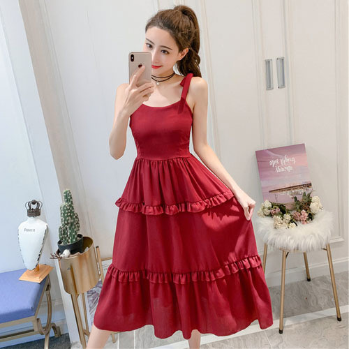 Rochie moderna de dama cu bretele subtiri si decolteu oval