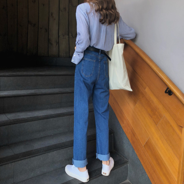 Női farmer magas derékkal és övvel - egyenes modell