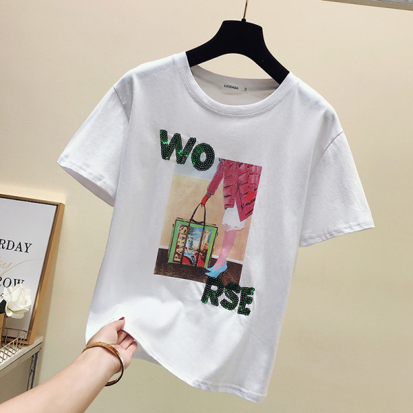 Bluză de damă modernă cu aplicație și paiete