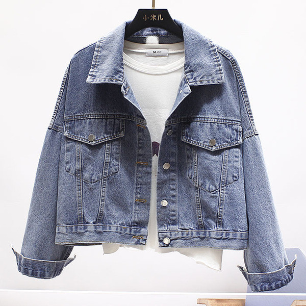 Jachetă de damă modernă scurtă din denim cu inscripție și aplicație