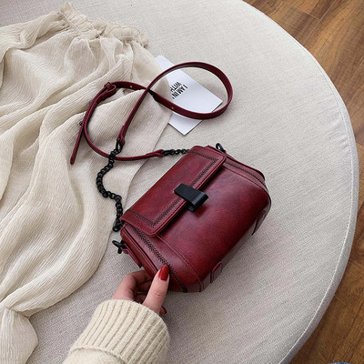 Geanta casual dama din piele ecologica cu lant tip maner lung