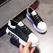 Adidasi casual dama cu inscriptie pe talpa