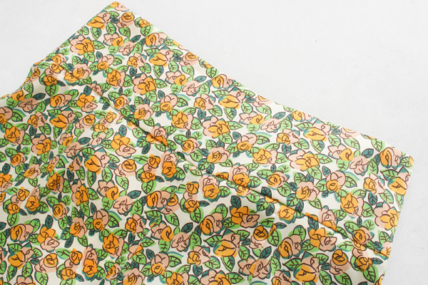 Modern női nadrág virágmintával - széles modell