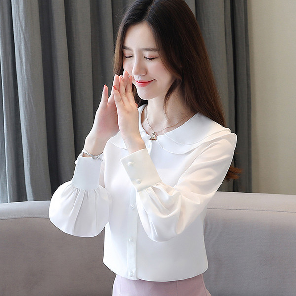 Cămașă elegantă de damă cu decolteu rotund și nasturi