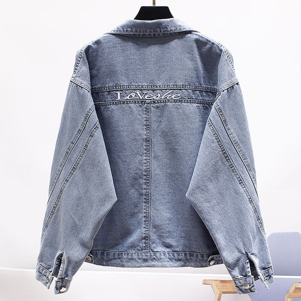 Jachetă de damă modernă din denim cu buzunare și inscripție