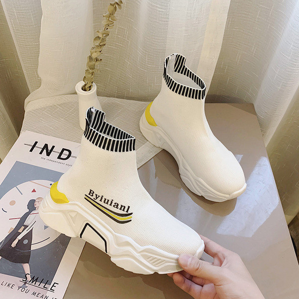 Tenisi casual dama din material textil cu talpa aspra si inscriptie