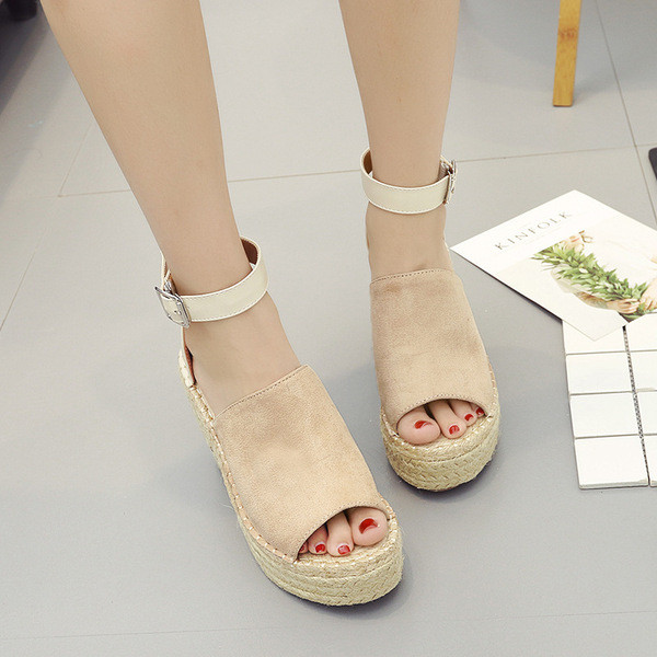 Sandale moderne din piele intoarsa ecologica si platforma