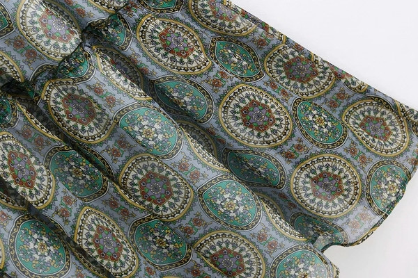 Rochie de dama model nou cu decolteu spitz si maneci 3/4