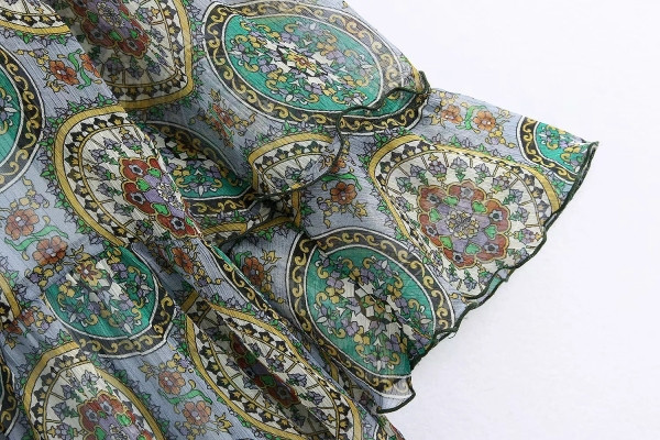 Rochie de dama model nou cu decolteu spitz si maneci 3/4