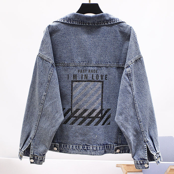 Női alkalmi farmerdzseki kövekkel és széles ujjakkal