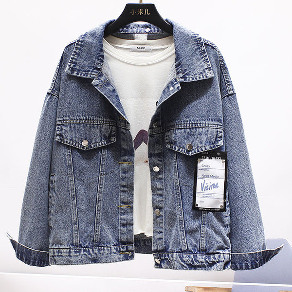 Női alkalmi farmerdzseki kövekkel és széles ujjakkal