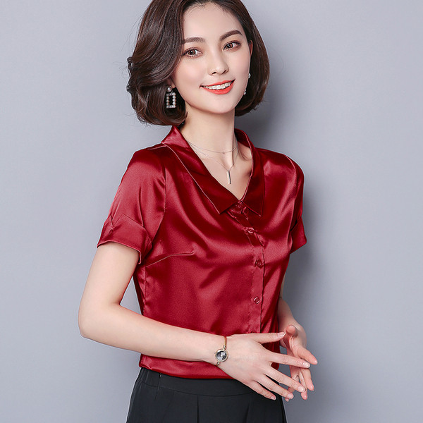 Női selyem ing klasszikus gallérral és rövid ujjal