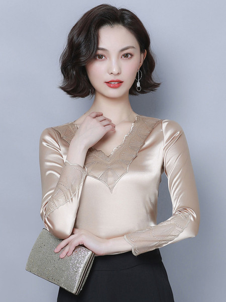 Stílusos női selyemblúz csipkével és hosszú ujjal