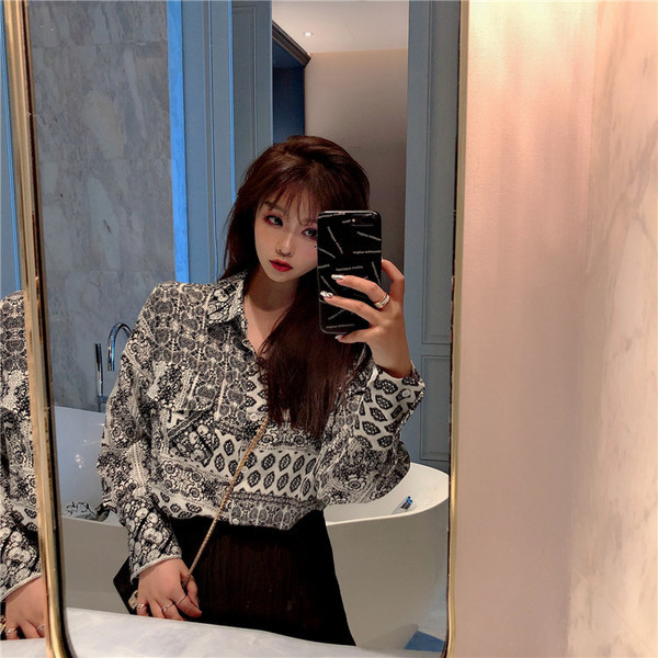 Cămașă modernă de primăvară cu model colorat