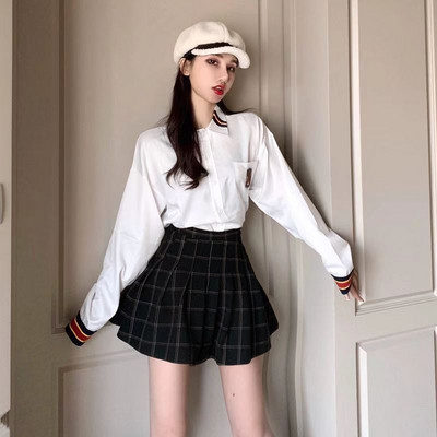 Valge naiste särk klassikalise krae ja tikandiga