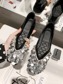 Alkalmi női cipő lapos talppal és flitterekkel