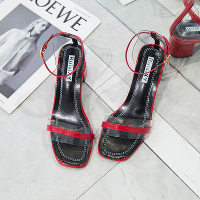 Stílusos női szandál vastag sarkú