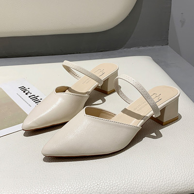 Női bőr papucs vastag sarokkal - hegyes modell