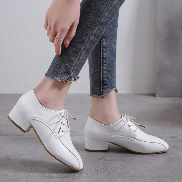 Pantofi dama casual din piele cu sireturi