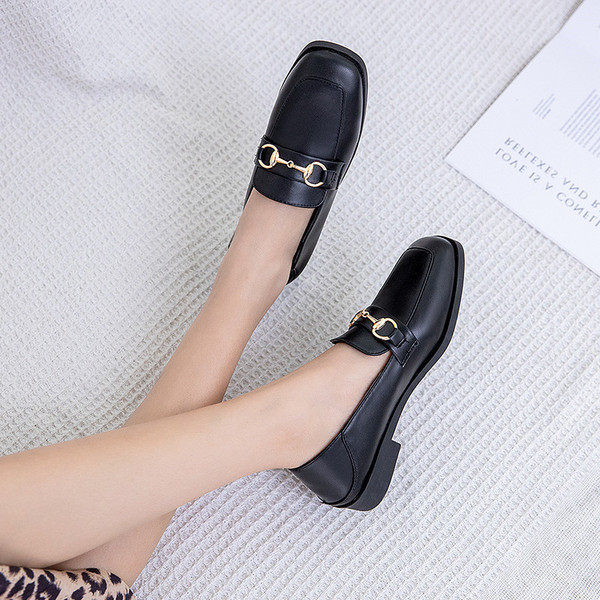 Kožne ženske casual cipele s ravnim potplatom