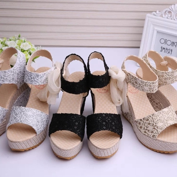 Дамски отворени сандали три модела черни, сребърни и златисти