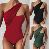 Цял бански костюм с една презрамка и гол гръб