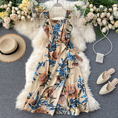 Модерна дамска рокля с колан и флорален десен