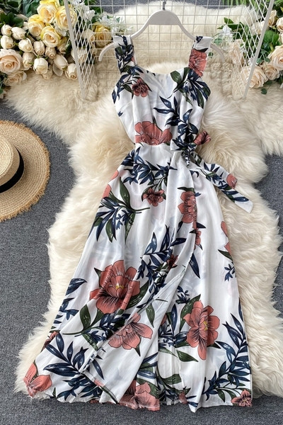 Модерна дамска рокля с колан и флорален десен 