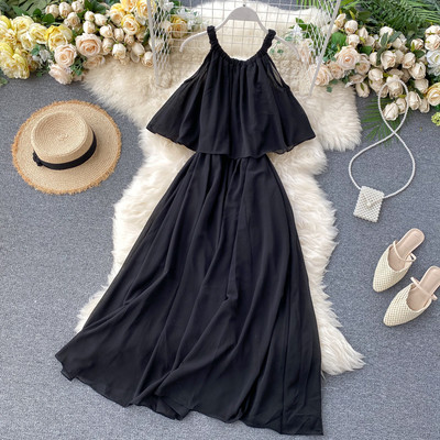 Модерна дамска рокля с тънки презрамки и ластична талия