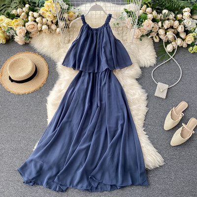 Модерна дамска рокля с тънки презрамки и ластична талия