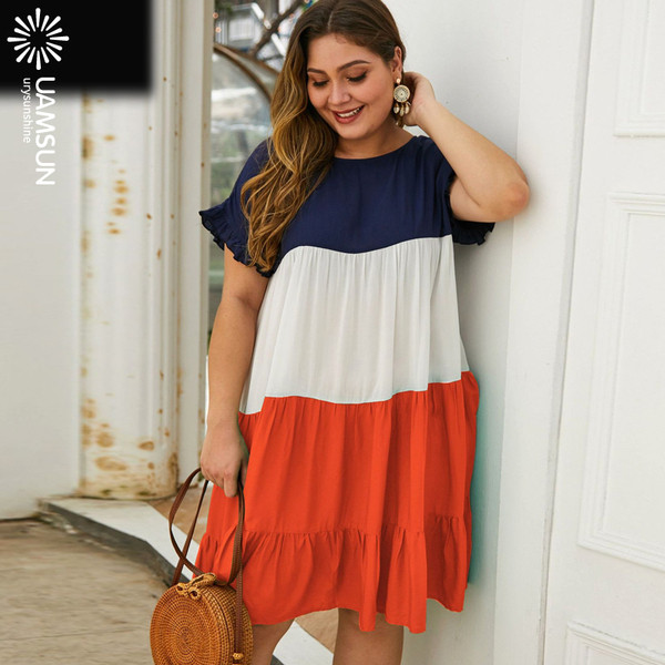 Ежедневна дамска къса рокля широк модел с овално деколте и къс ръкав 