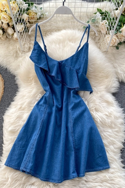 Дамска ежедневна рокля с тънки презрамки 