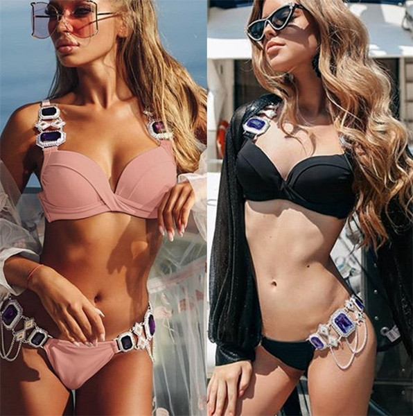 НОВ Модел бански костюм от две части с декорация камъни