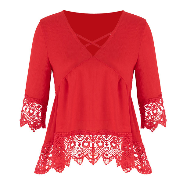 Модерна дамска риза с дантела и 3/4 ръкав в червен цвят 