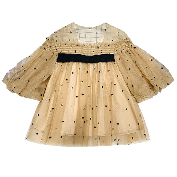 Нов модел дамска блуза от тюл с 3/4 ръкави и шпиц деколте