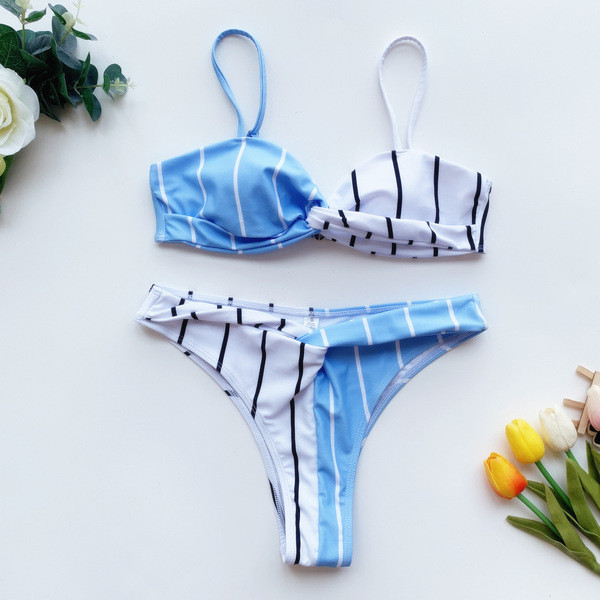 Бански костюм от две части с долнище тип бразилиана -два модела