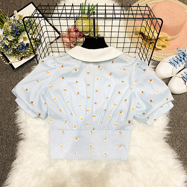 Модерна дамска къса риза с флорален десен и къс ръкав