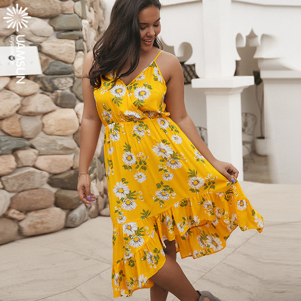 Ежедневна  дамска къса рокля с флорален десен и тънки презрамки 