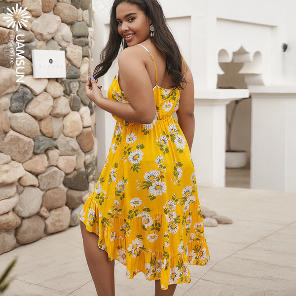 Ежедневна  дамска къса рокля с флорален десен и тънки презрамки 