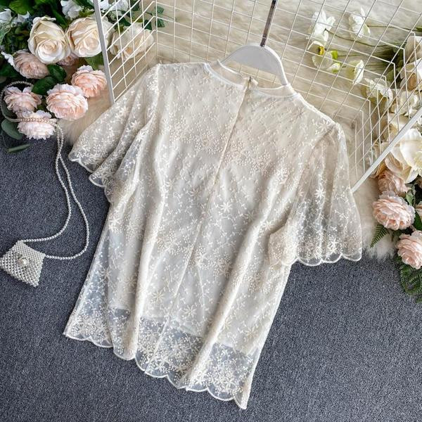 Moderna ženska bluza s čipkom i patentnim zatvaračem na leđima