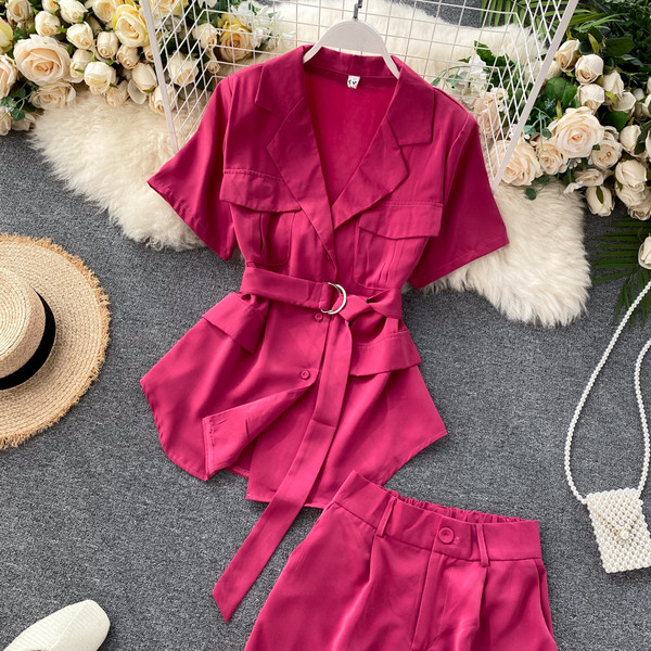 Дамски модерен комплект от две части с колан на талията