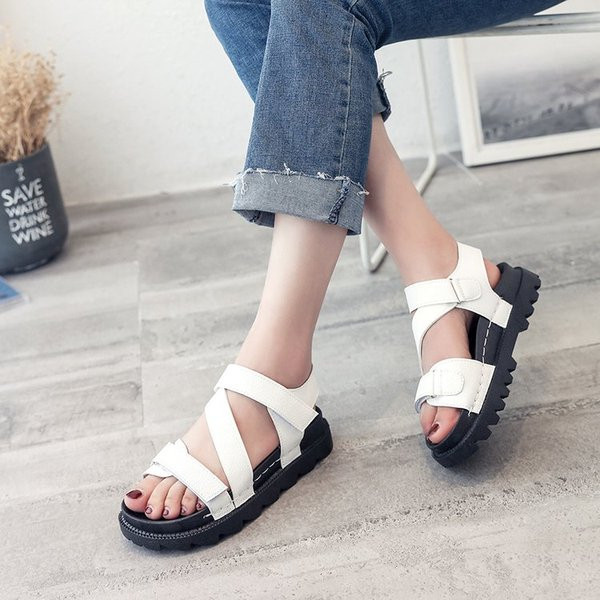 Дамски спортно-ежедневни сандали на равна платформа