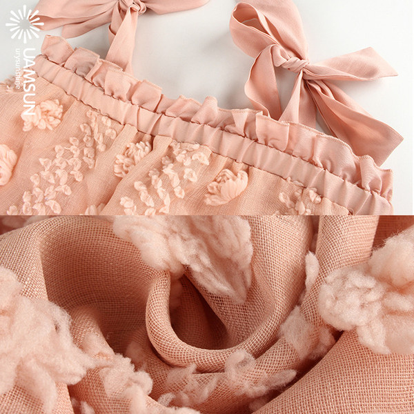 Модерна дамска къса рокля с тънки презрамки и квадратно деколте 